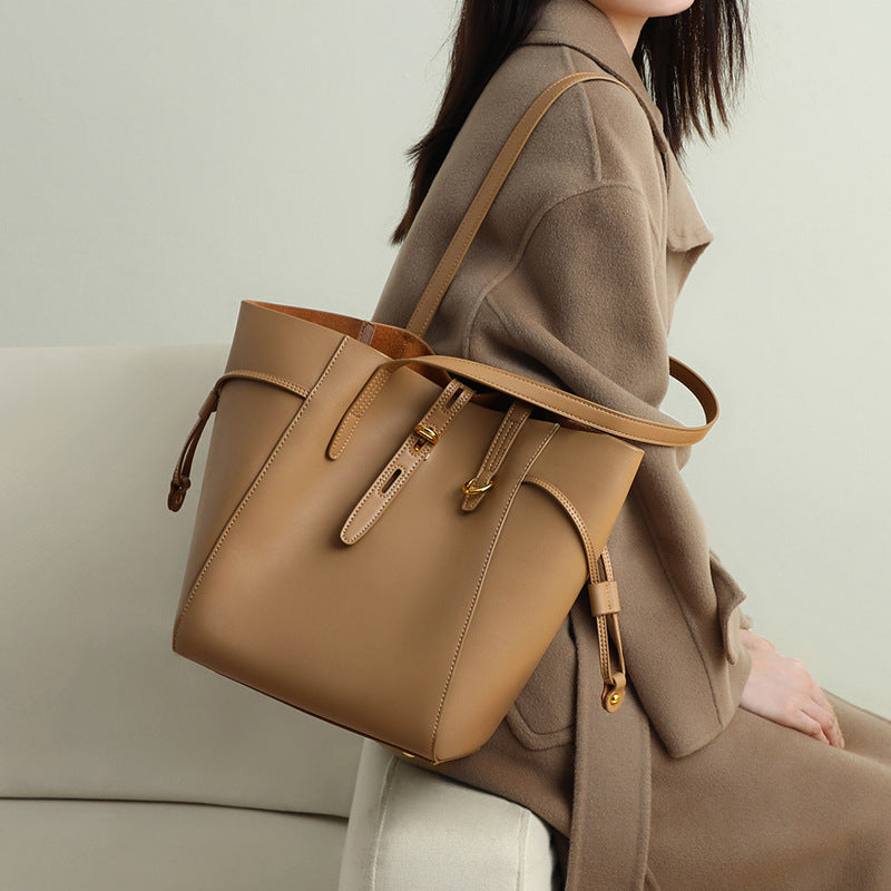 Leather Shoulder Bag 7879