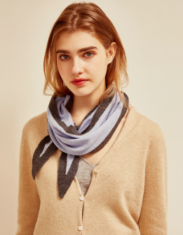 Scarf 3351