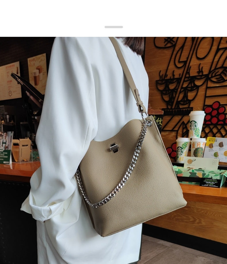 Leather Shoulder Bag 8924