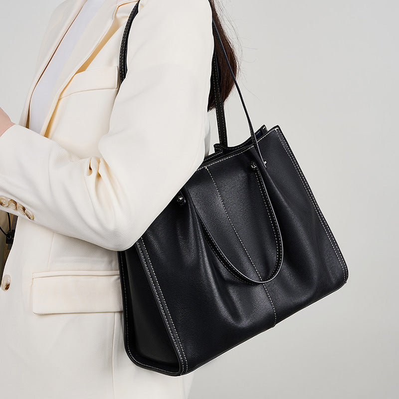Leather Shoulder Bag 193