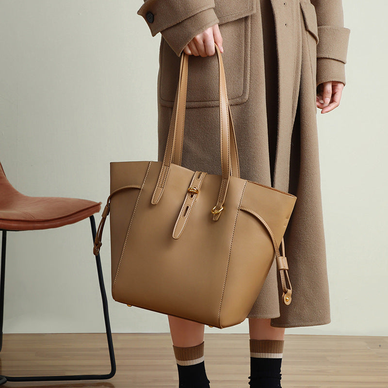 Leather Shoulder Bag 7879