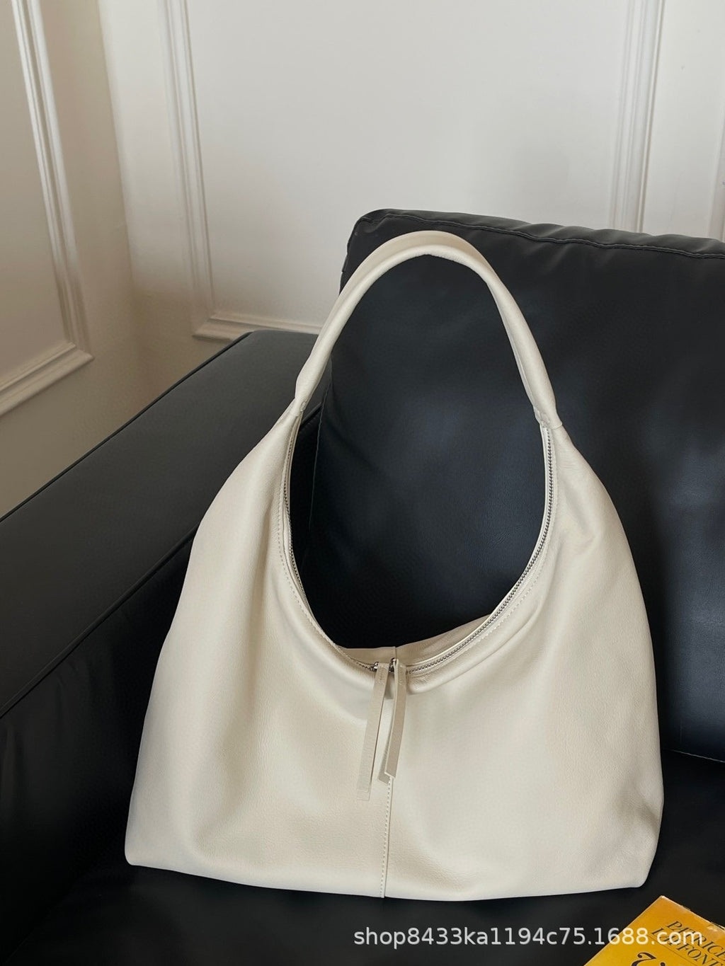 Shoulder Bag 8383