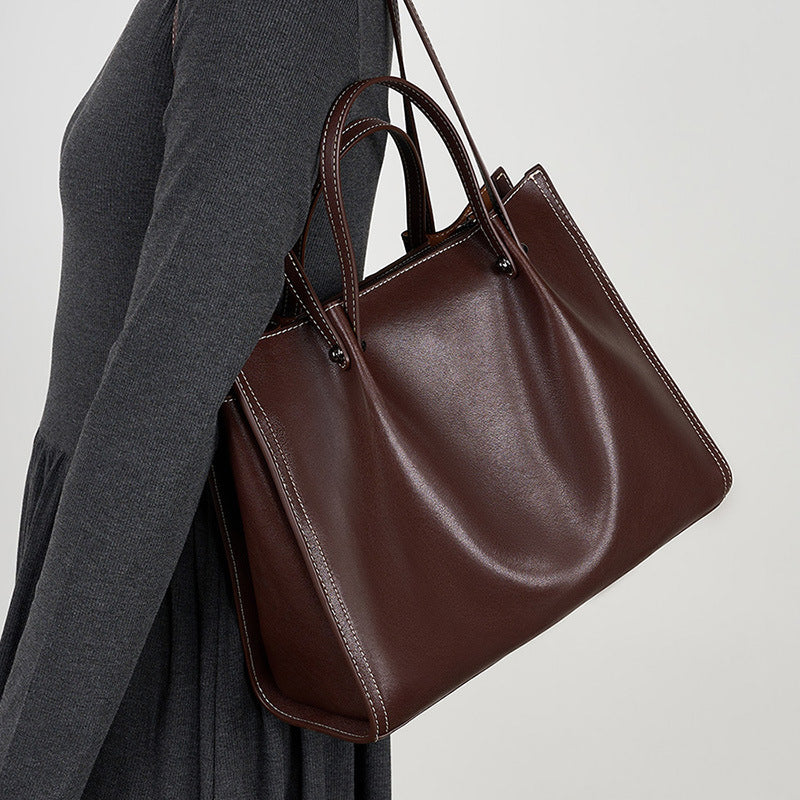Leather Shoulder Bag 193